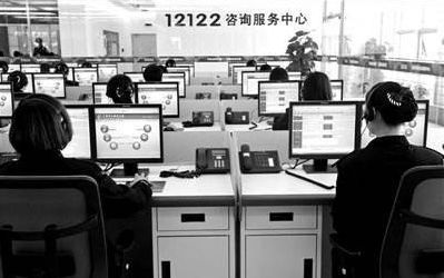 在密云车被堵住开不了,怎么办 别急 一个电话搞定